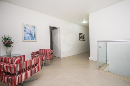 Imagem 8 de 17 de Casa Residencial - 6 Dorms - 4 Suites - 5 Vagas - Para Venda No Alto Da Lapa - Reo325277