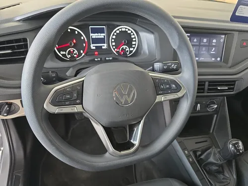 Volkswagen Virtus TRENDLINE L4 1.6L 110HP STD