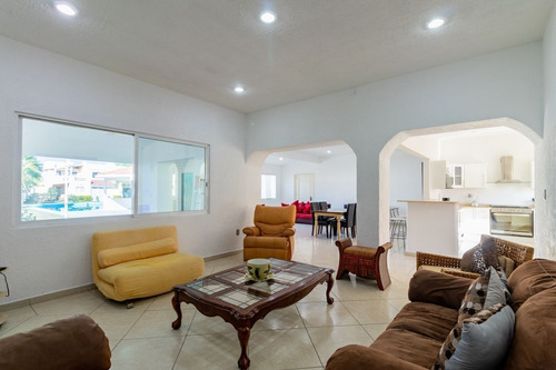 Vendo Casa En Condominio, En Cuernavaca, A Un Paso De Sumiya