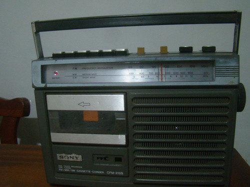 Rádio Sony Cfm 313 S , Para Conserto , Ler Descrição (Usado)