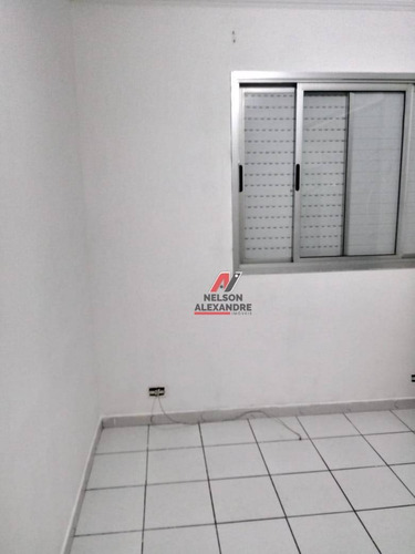 Imagem 11 de 13 de Apartamento Com 2 Dormitórios - Venda Por R$ 240.000,00 Ou Aluguel Por R$ 1.032,16/mês - Ayrosa - Osasco/sp - Ap0062