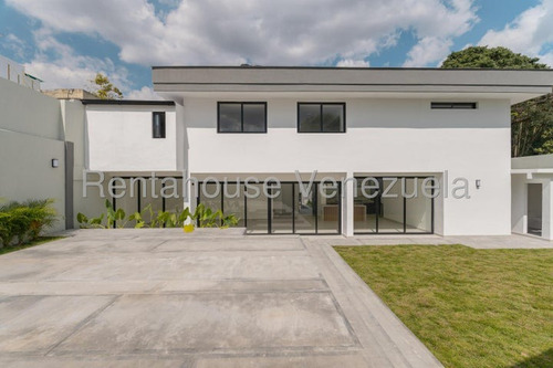 Hermosa Casa Totalmente Remodelada En Venta Ubicada En El Cafetal 25-17659