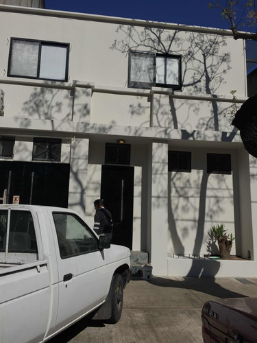 Casa Ph A 2 Cada Av Del Libertador Apto Prof Y O Comercial