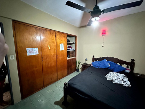 Casa Con Locales En Venta En Rafael Calzada