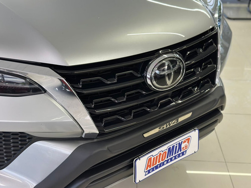 Toyota Hilux SW4 SRX 4x4 2.8 TDI 16V Dies. Aut.