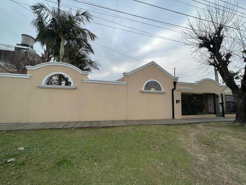 Imagen 3 de 26 de Casa - Castelar