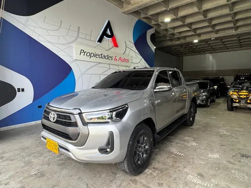 Toyota Hilux 2.4 Diésel 4X4