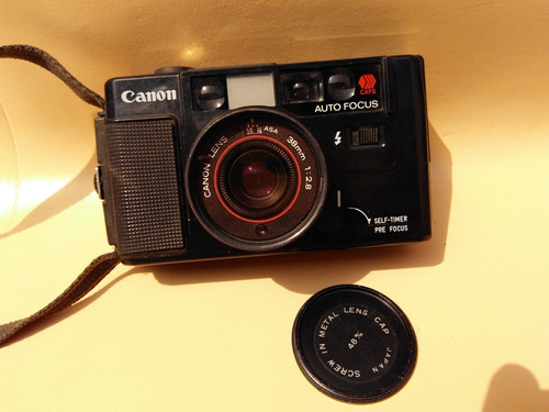 Camarapedia: Vieja Camara Canon Autofocus Tapa Af35m Cam16