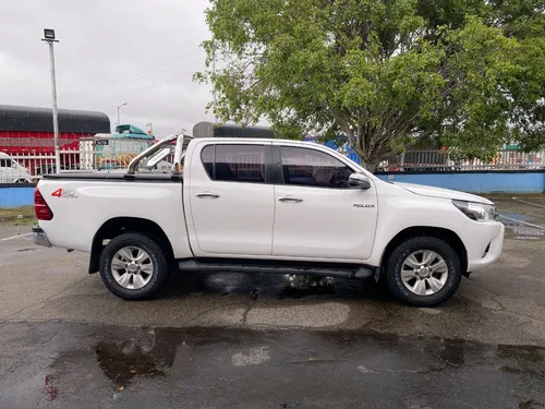 Toyota Hilux 2.4 4x4 Turbo