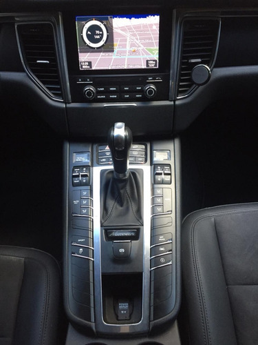 Porsche Macan - Motum
