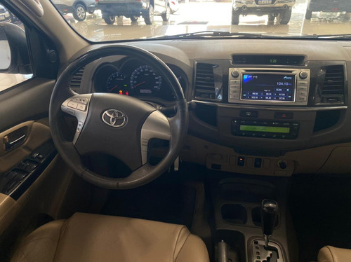 Toyota Sw4 2013 2.7 Srv Cuero Vvti 4x2 4at 5 Asientos