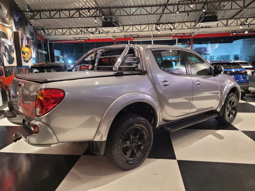 Mitsubishi L200 3.2 Triton Hpe Cab. Dupla 4x4 Aut. 4p