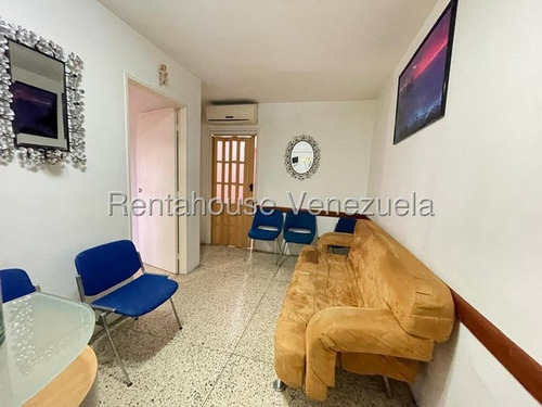 Estupendo Consultorio Con Bella Vista, Que Puede Ser Usado Como Consultorio Estético O Consultorio Medico- Altamira-mls #25-23149 Vanessa Sayago