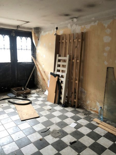 Antiguo Ph, A Reciclar, 6 Amb C/2 Patios - Flores