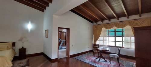 Imagen 12 de 24 de Venta Casa 820 M2 4h/4b/4p Altamira