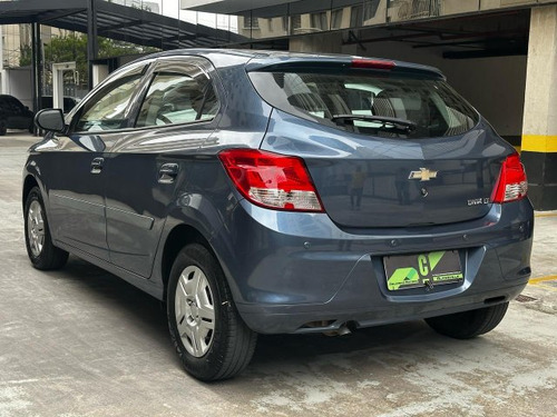 Chevrolet Onix Onix 1.0 MPFI LT 8V FLEX 4P MANUAL