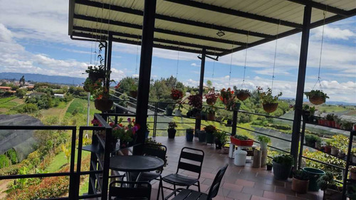 Hermosa Casa Finca En Venta En El Carmen De Viboral Con Linda Vista