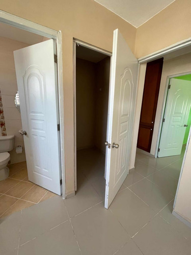 Alquilo Apartamento De 3 Habitaciones En Brisa Oriental