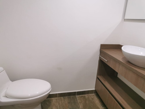 Apartamento Amoblado En Conquistadores 3 Habitaciones
