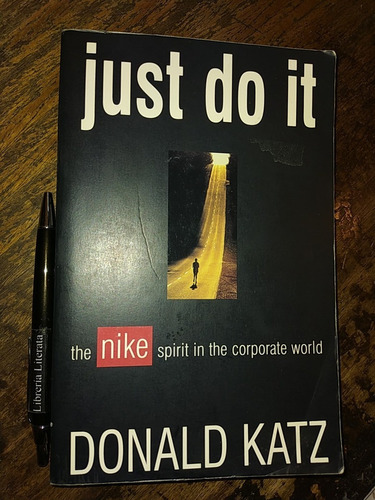 Just Do It (nike) Donald Katz En Inglés Adams Publishing Nik