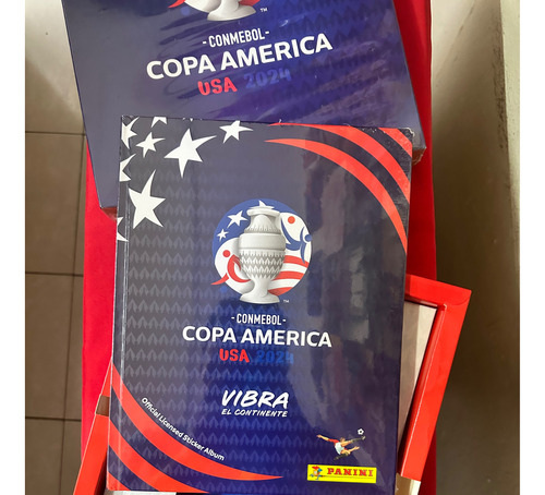 Álbum Pasta Dura Clásico En Caja Copa América 2024 Panini