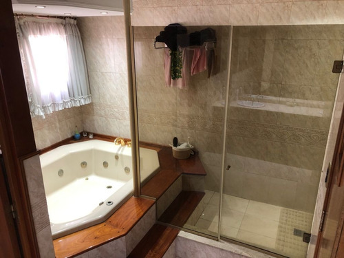 Merolla Vende | Hermosa Casa De Seis Ambientes En Parque Patricios Usd 550.000
