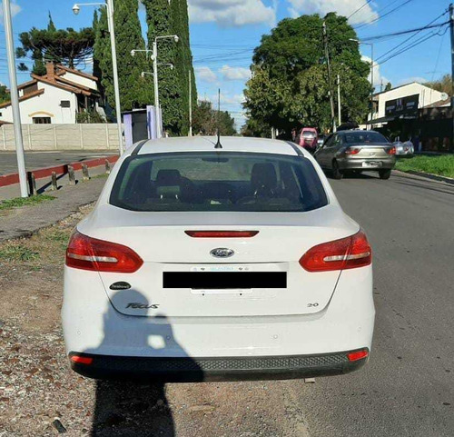 Ford Focus Iii 2.0 Sedan Se Plus Mt 2015