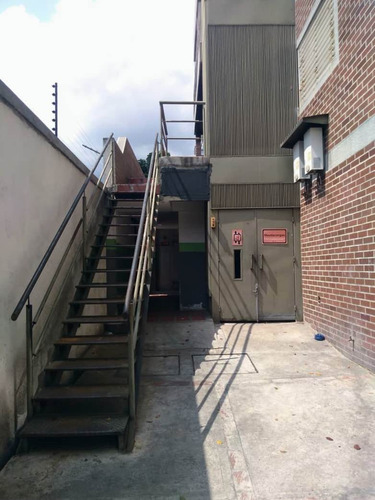 Imagen 2 de 19 de Se Vende Edif Industrial Del Alimentos 800m² En Sabana Grande