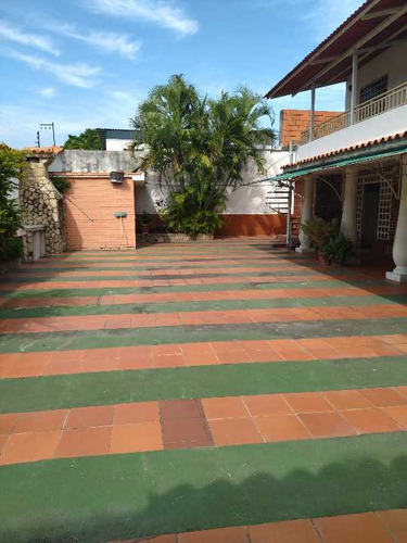 Imagen 17 de 21 de Casa En Venta. Urb. Mario Briceño Iragorri. Maracay