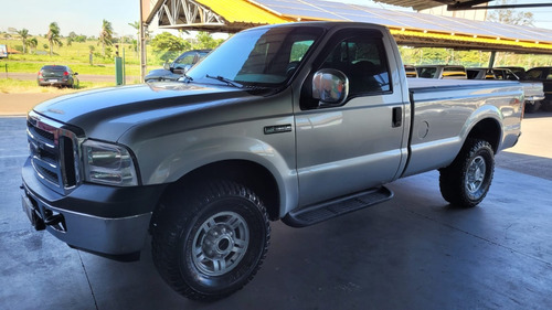 Ford F-250 3.9 Xlt 4x4 2p