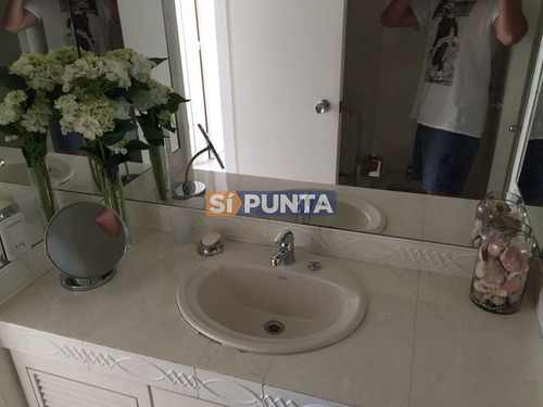 Imagen 9 de 9 de Apartamento En Peninsula En Alquiler Anual