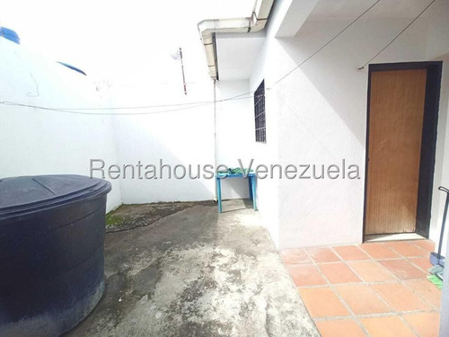 Hermosa Y Comoda Casa En Alquiler Cabudare, Urbanizacion Roca Terra Mls #25-25005 Fcd