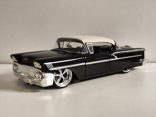 Chevrolet Impala 1958 Jada Escala 1/24. Sin Caja Negro (Usado)