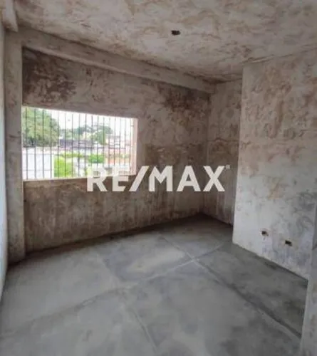 Venta Amplio Galpon Valencia