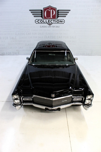 Imagem 3 de 11 de Cadillac Limousine