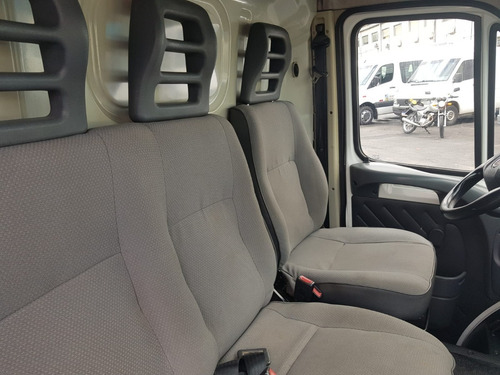 Imagem 10 de 15 de Fiat Ducato 2.3 Furgao 5p