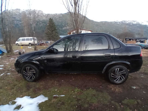 Imagen 5 de 9 de Chevrolet Corsa 2011 1.8 Gl Aa+da