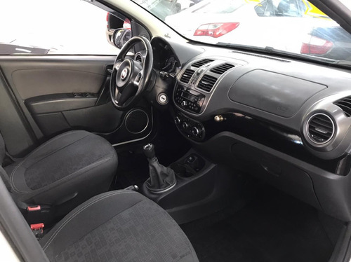 Fiat Palio 2017 1.0 Attractive Flex 5p