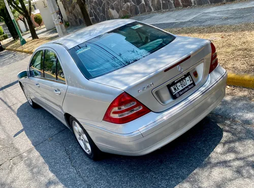 Mercedes Benz C 240 Elegance 172 Hp