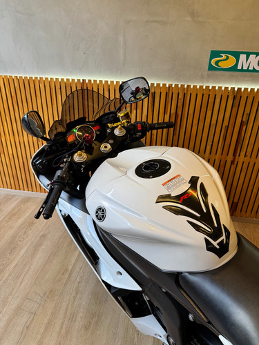 Yamaha R6