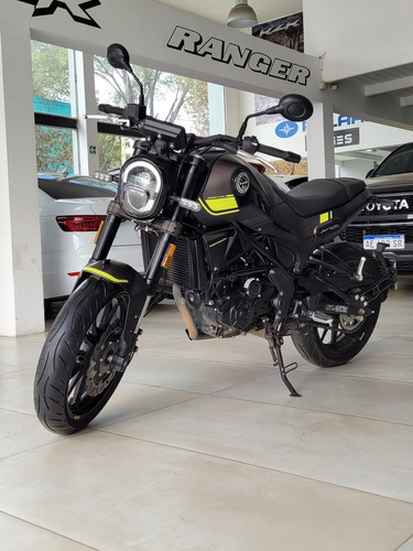 Imagen 1 de 12 de Benelli Leoncino 250