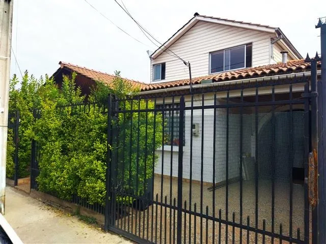 Imagen 2 de 13 de Casa Amplia Con 4 Dormitorios.