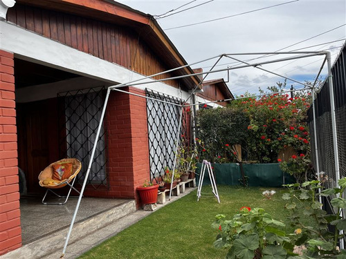 Excelente Casa Familiar En Venta De 4 Dormitorios 2 Baños 