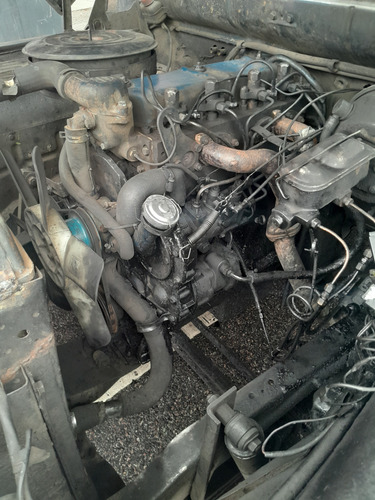 Camioneta Dodge D200 Perkins 4 Trabajando 81