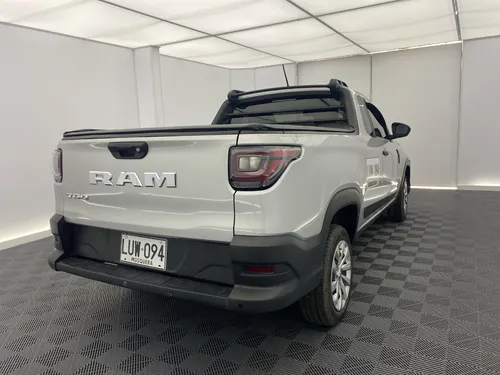 RAM 700 1.4 SLT MT