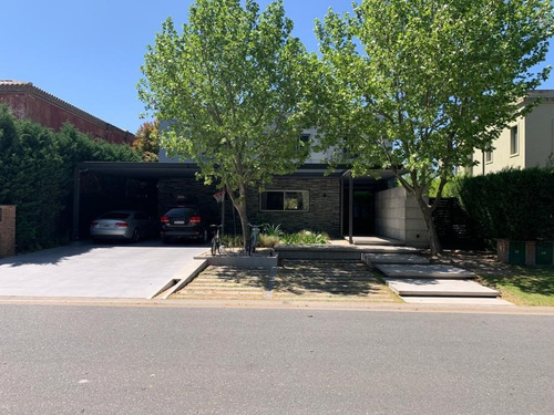 Imagen 1 de 28 de Casa En Venta En Santa Barbara, Tigre, G.b.a. Zona Norte