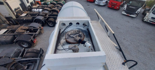 Imagem 7 de 11 de Rodotrem Tanque Facchini