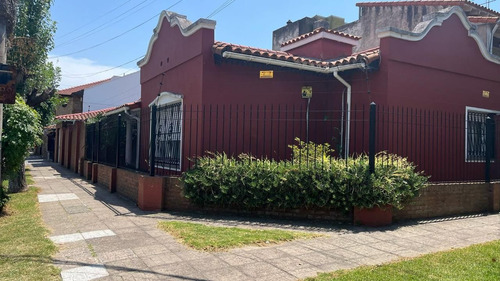 Casa En Venta 3 Amb En Quilmes