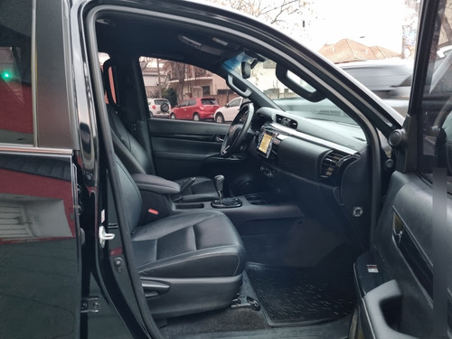 Toyota Hilux 2.8 Cd Srx 177cv 4x4 At