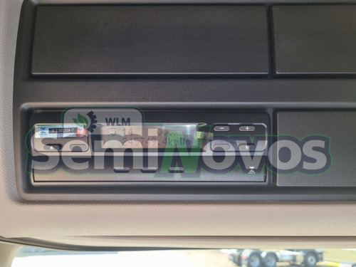 Imagem 8 de 15 de Scania Trucado R 450 6x2 2019/2020 - Teto Alto
